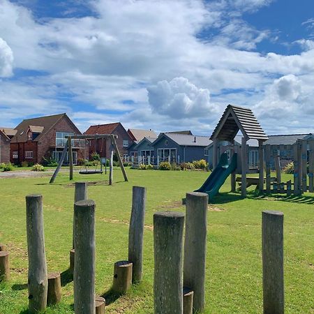 Lakeside Retreat At The Bay Filey, Sleeps 4, 2 Non-Shedding Dogs Welcome For Free Exterior foto